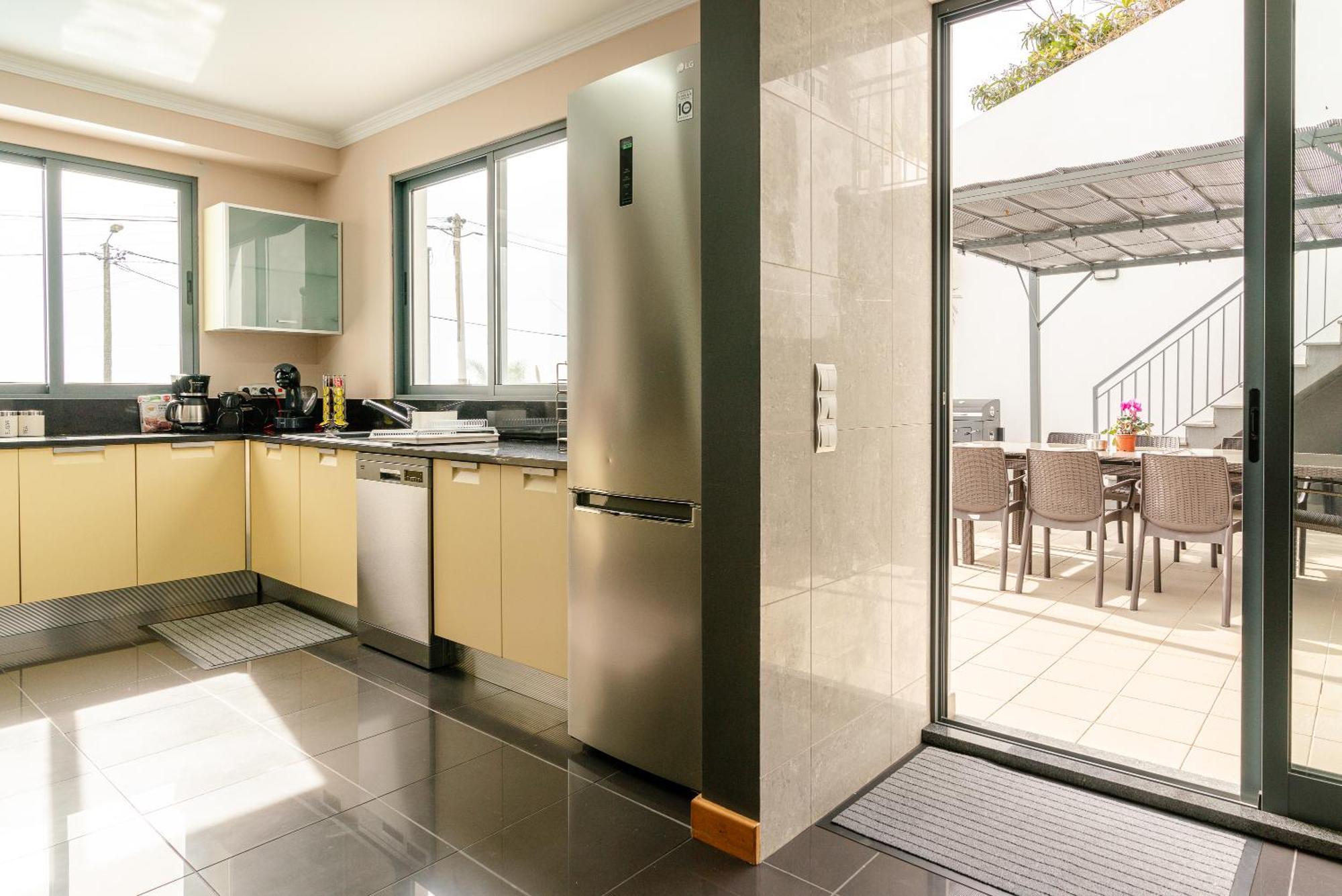 Villa Nunes, Big Holiday House With Private Pool Calheta  Exteriör bild